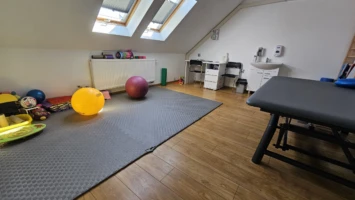 sala do rehabilitacji dla małych dzieci